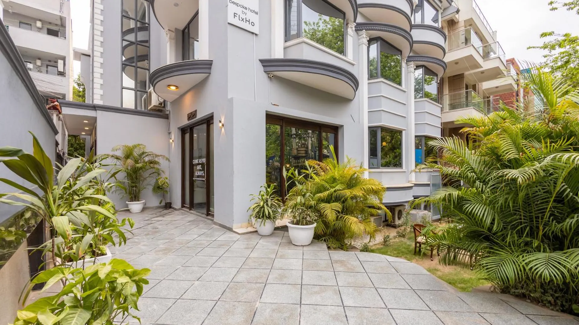 Tribe - Bespoke Hotel By Flxho Arjun Marg Dlf Phase 1 Golf Course Road Gurgaon