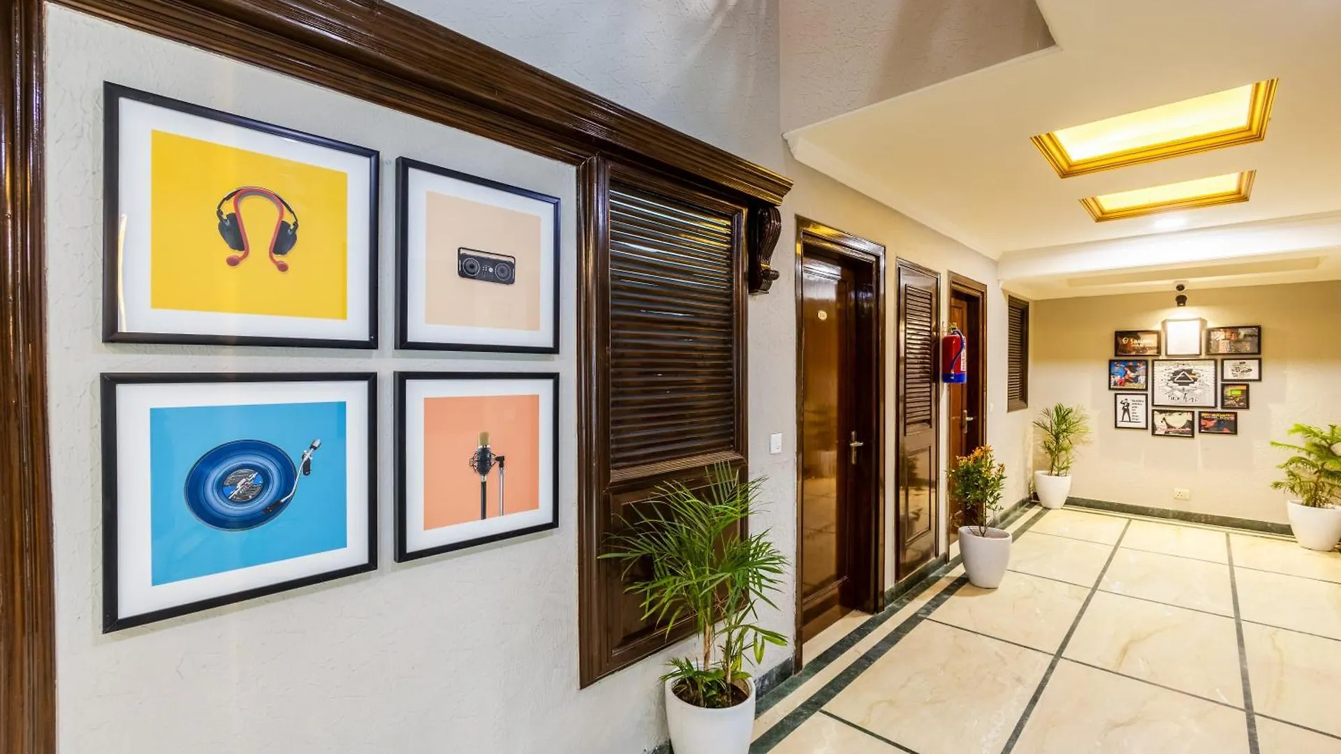 Tribe - Bespoke Hotel By Flxho Arjun Marg Dlf Phase 1 Golf Course Road Gurgaon 3*,