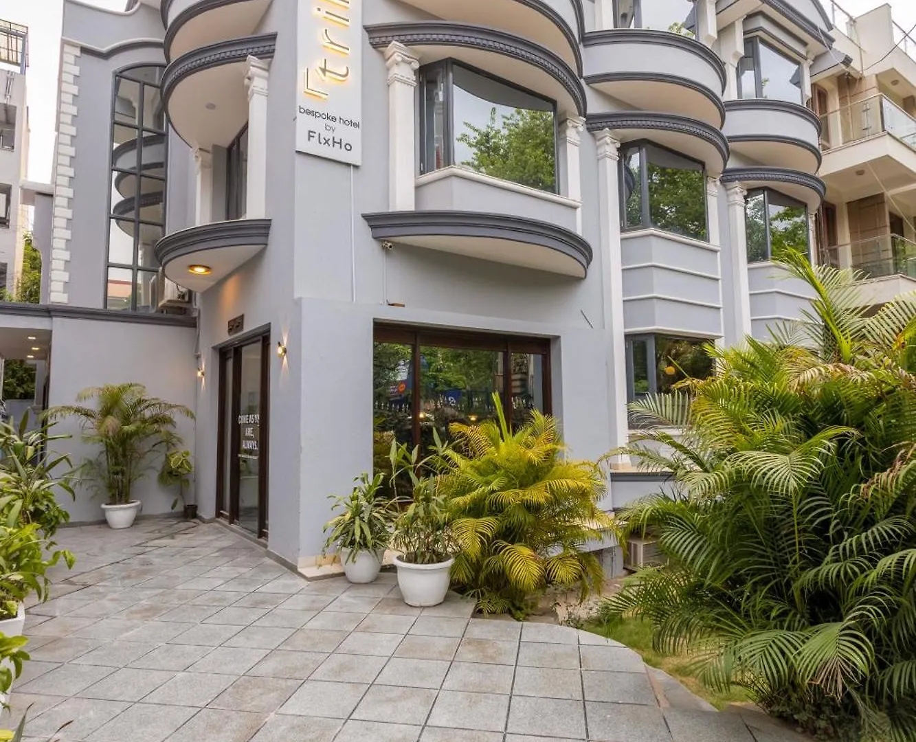 Tribe - Bespoke Hotel By Flxho Arjun Marg Dlf Phase 1 Golf Course Road Gurgaon