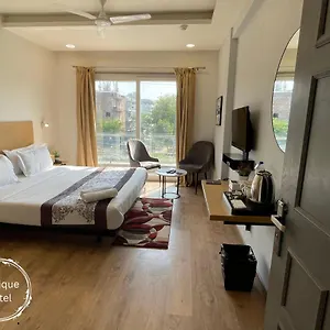 Saltstayz Sector 39- Near Rajiv Chowk & Sohna Road Gurgaon