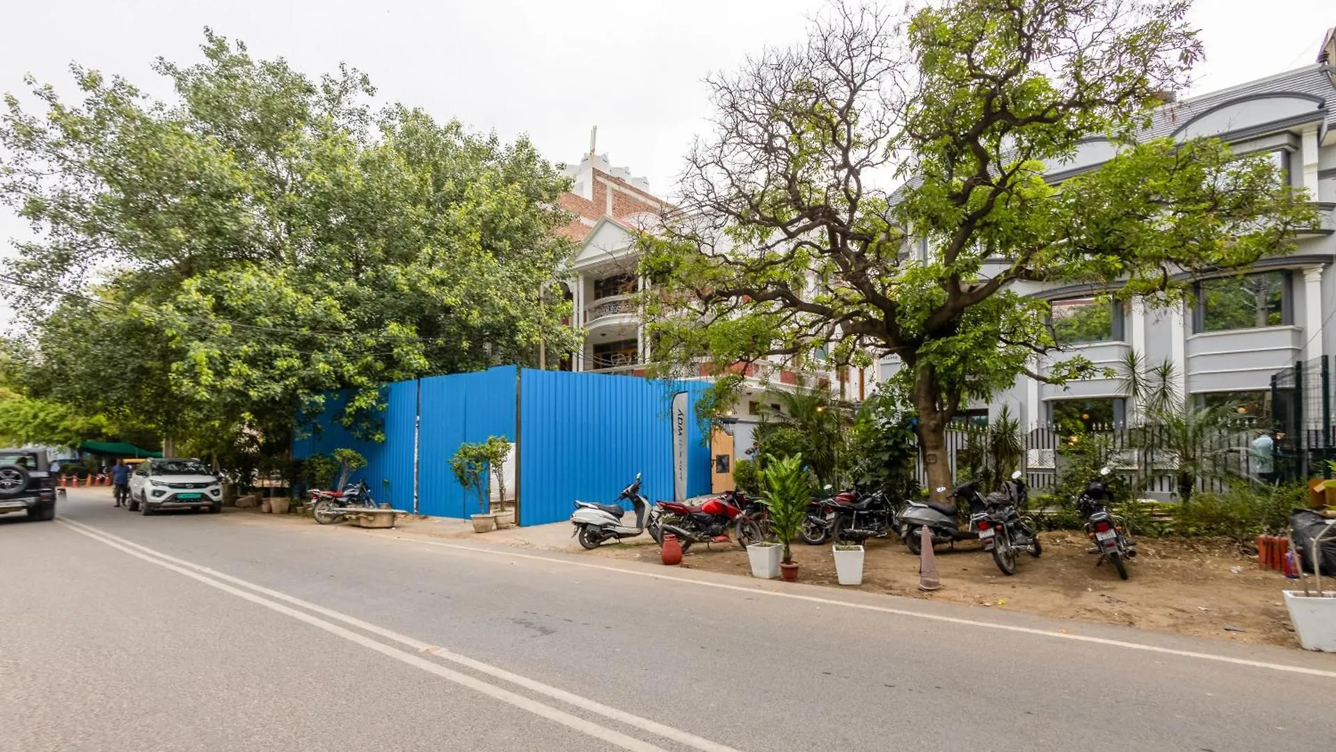 Tribe - Bespoke Hotel By Flxho Arjun Marg Dlf Phase 1 Golf Course Road Gurgáon