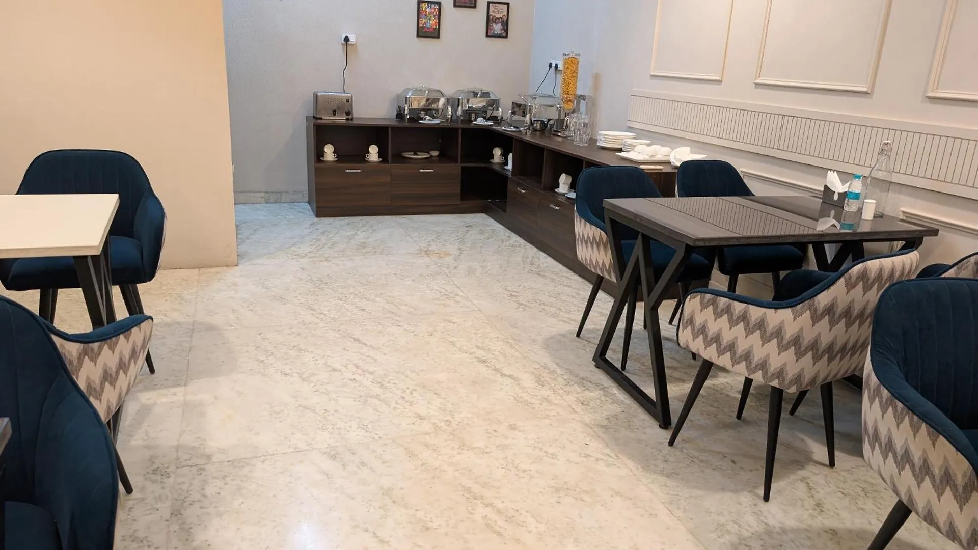 Tribe - Bespoke Hotel By Flxho Arjun Marg Dlf Phase 1 Golf Course Road Gurgáon Indie